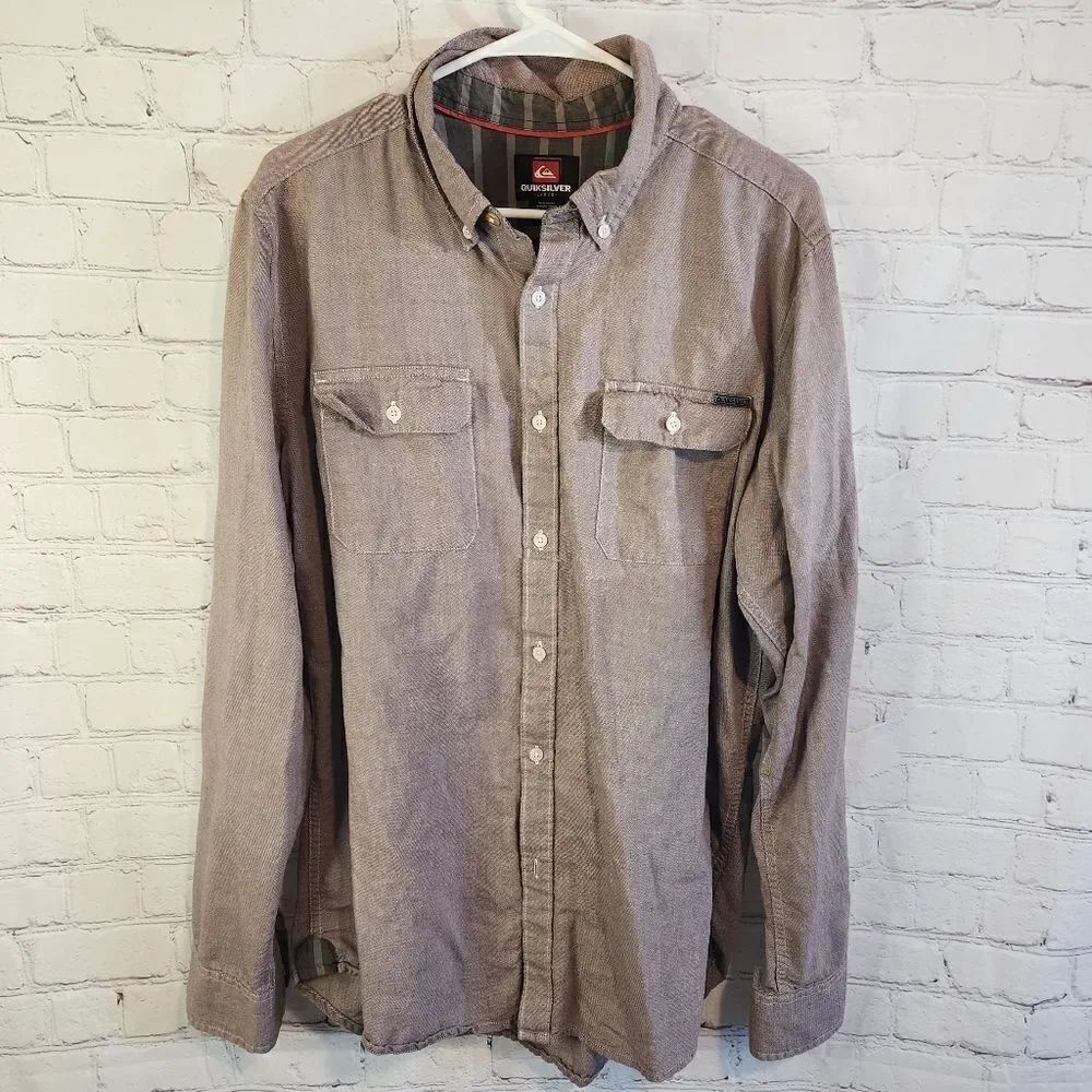 Men's Quicksilver button down longsleeve shirt, size Large